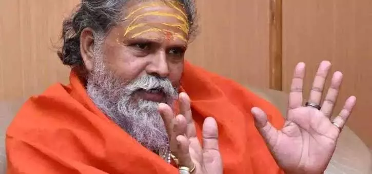 Yogi orders CBI probe into seer Narendra Giris death