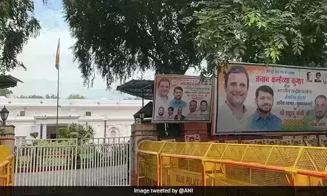 Welcome posters for Kanhaiya appear outside Congress office in Delhi