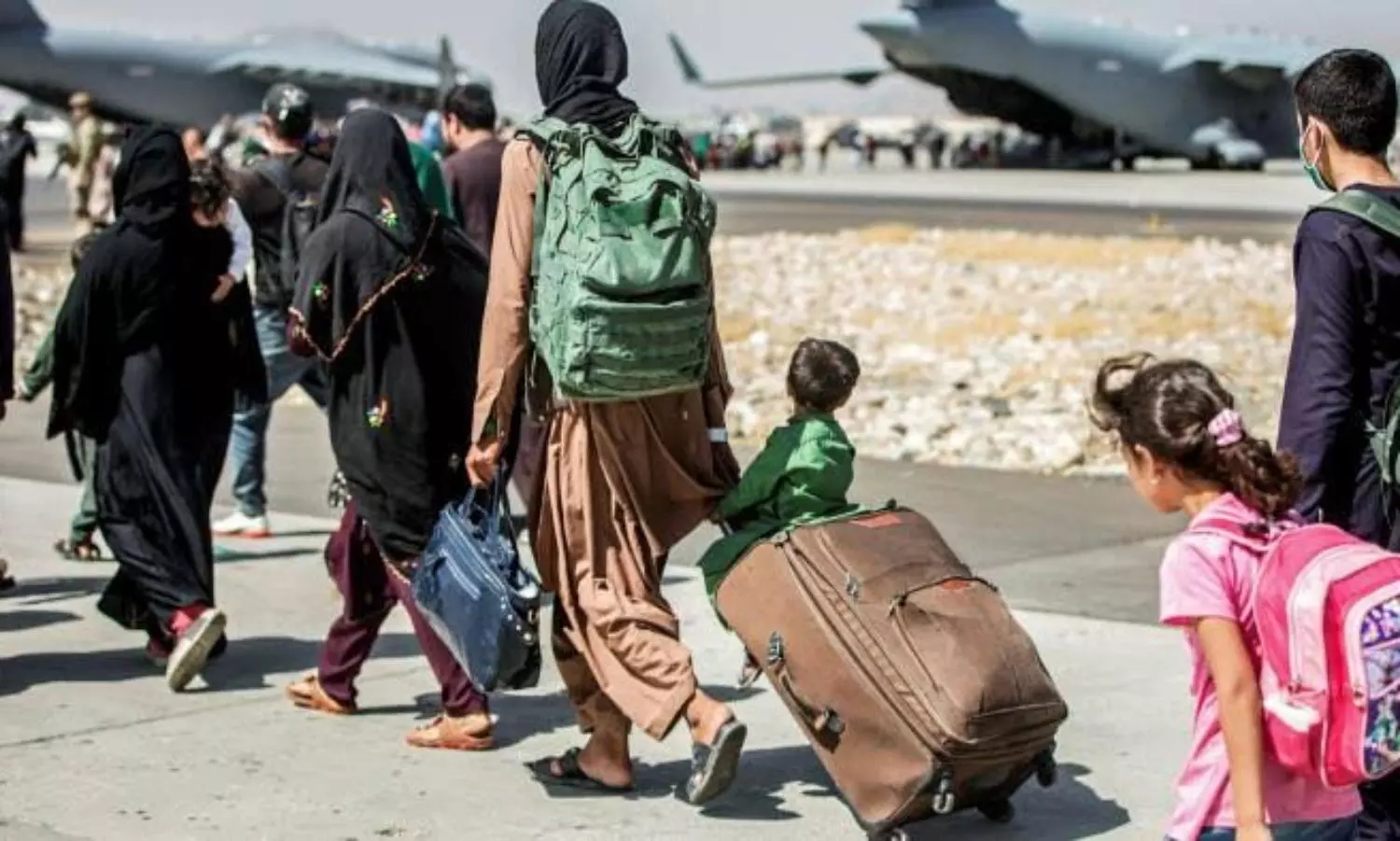 Afghanistan needs aid to offset economic crisis says UNHCR