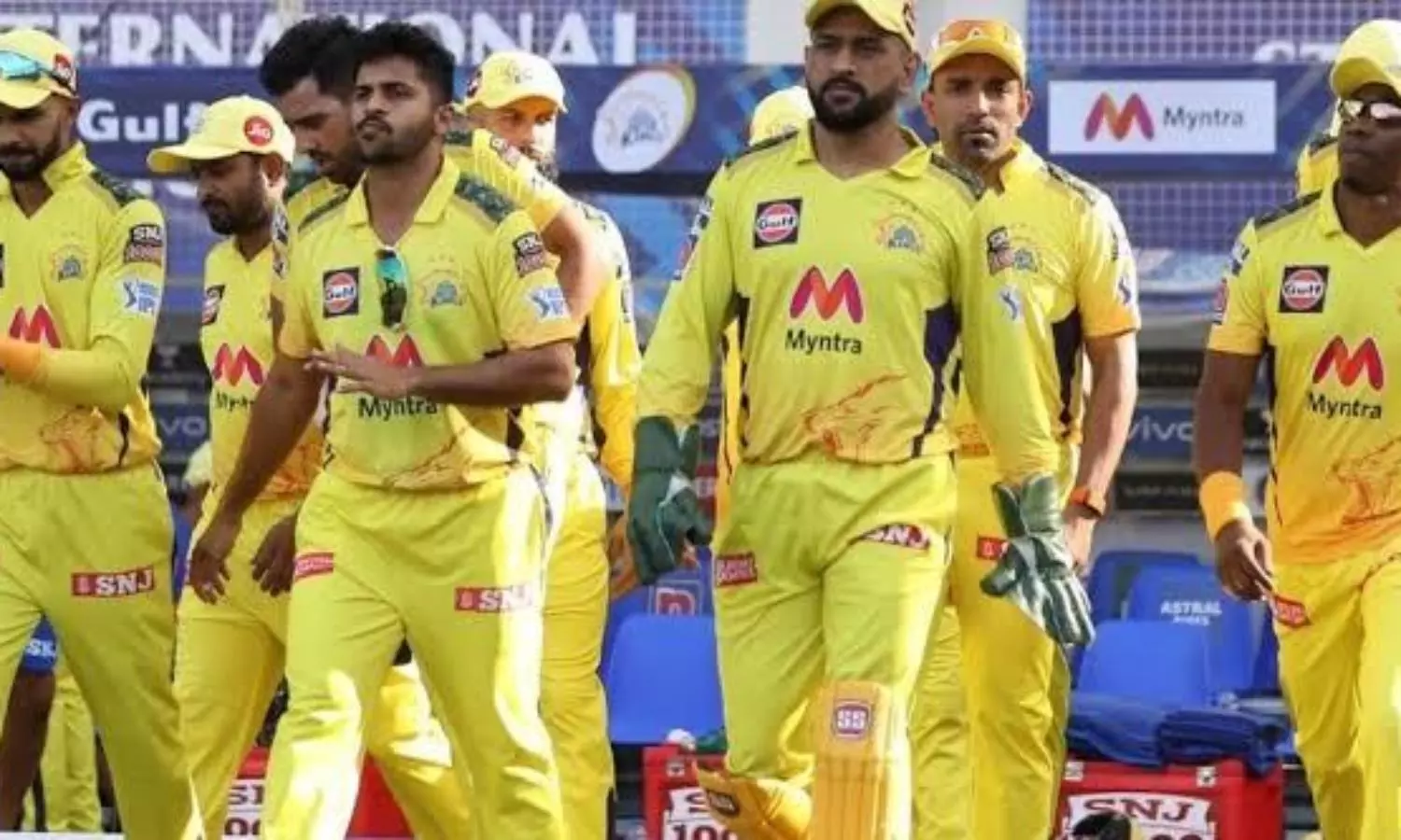 IPL 2021: Dhoni finishes off in style as CSK enter final