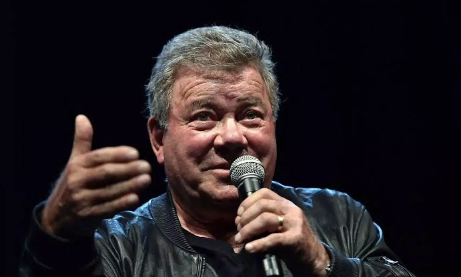 Star Trek icon William Shatner becomes worlds oldest space traveller