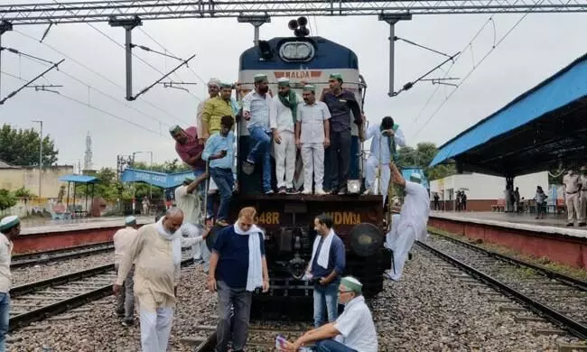 Rail Roko protest: Over 100 trains disrupted as farmers block railway tracks