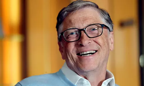Bill Gates was warned over inappropriate emails to female staffer