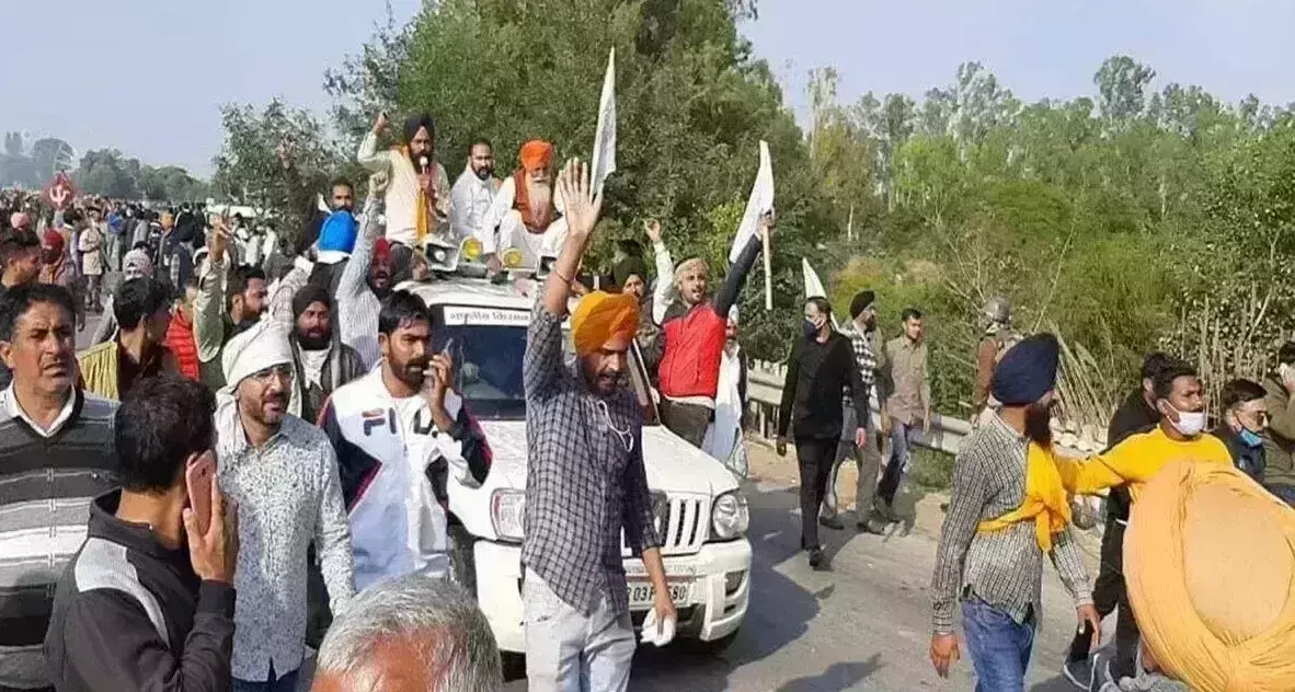 Protesting farmers called for reinforcements ahead of key SC hearing