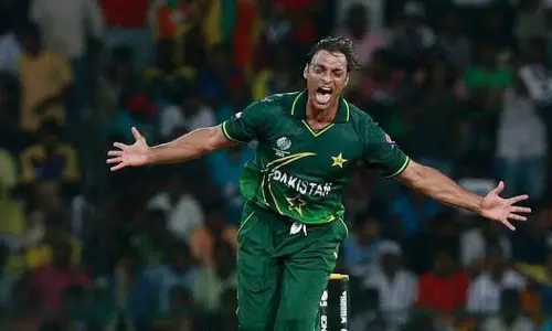 Shoaib Akhtar walks out of Pak TV show after argument