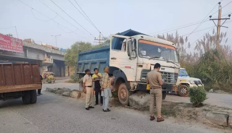 Truck rammed into women farmers; three dead, two injured