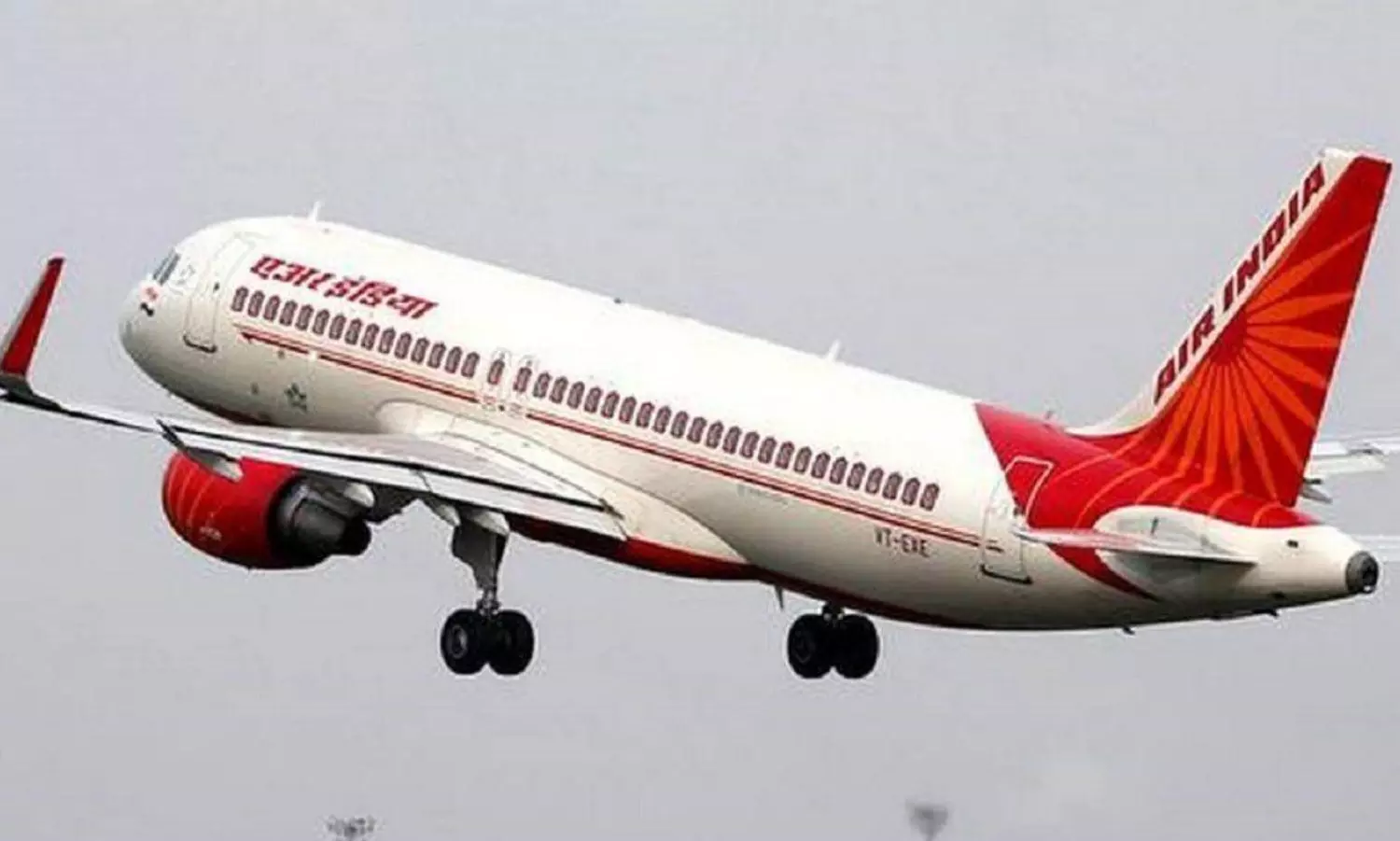 On Air India flight from New York to Delhi, a drunk guy urinated on a woman