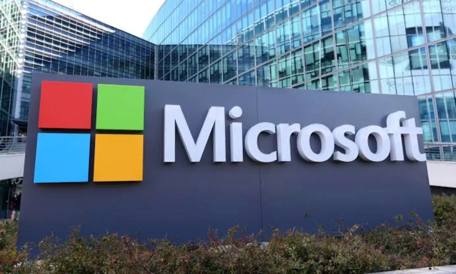 Microsoft becomes most valuable company in the world as Apple shares drop