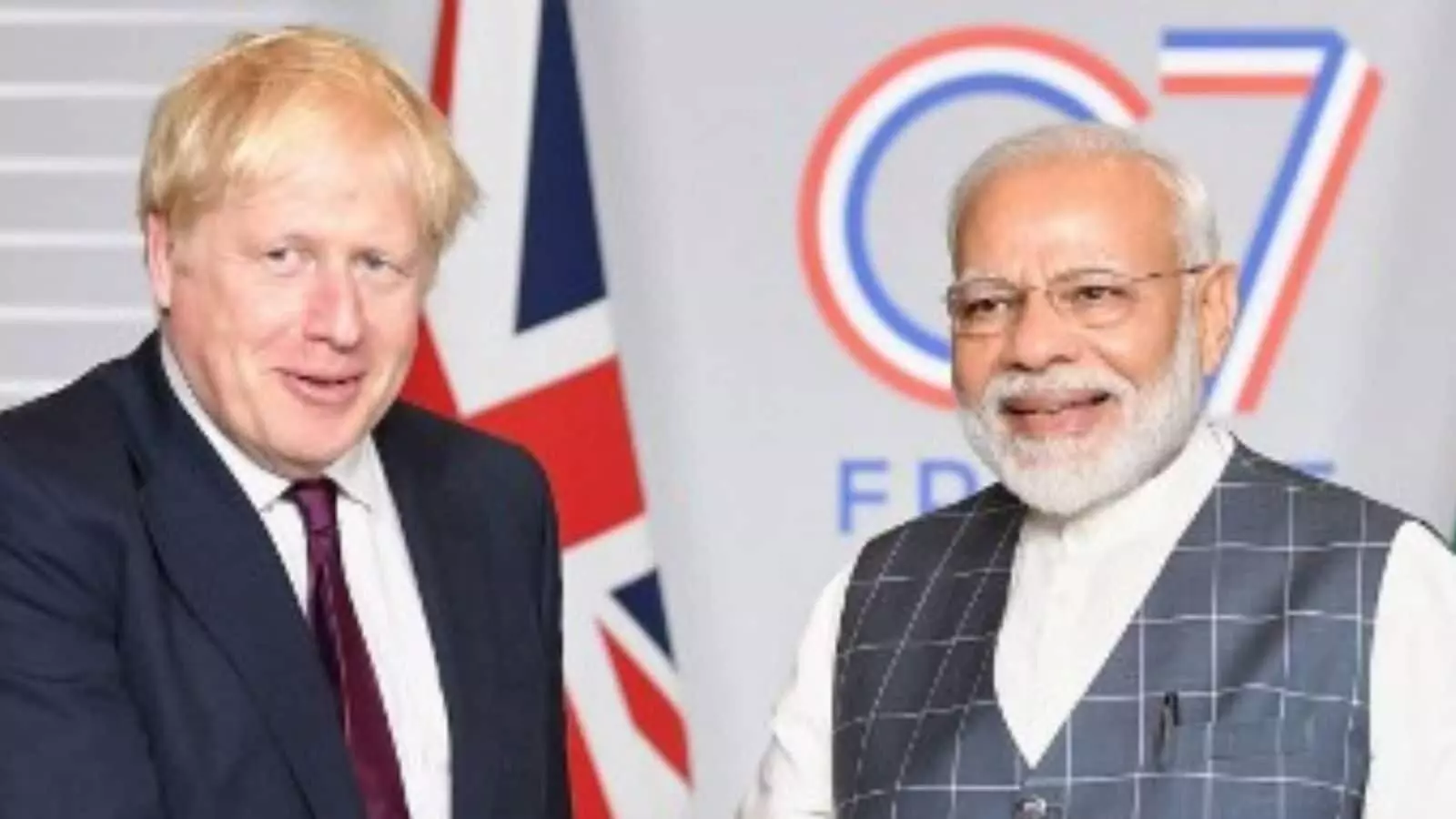 Boris Johnson accepts Narendra Modis invite to India
