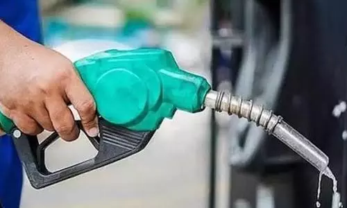 Petrol price up for 7th straight day, diesel unchanged