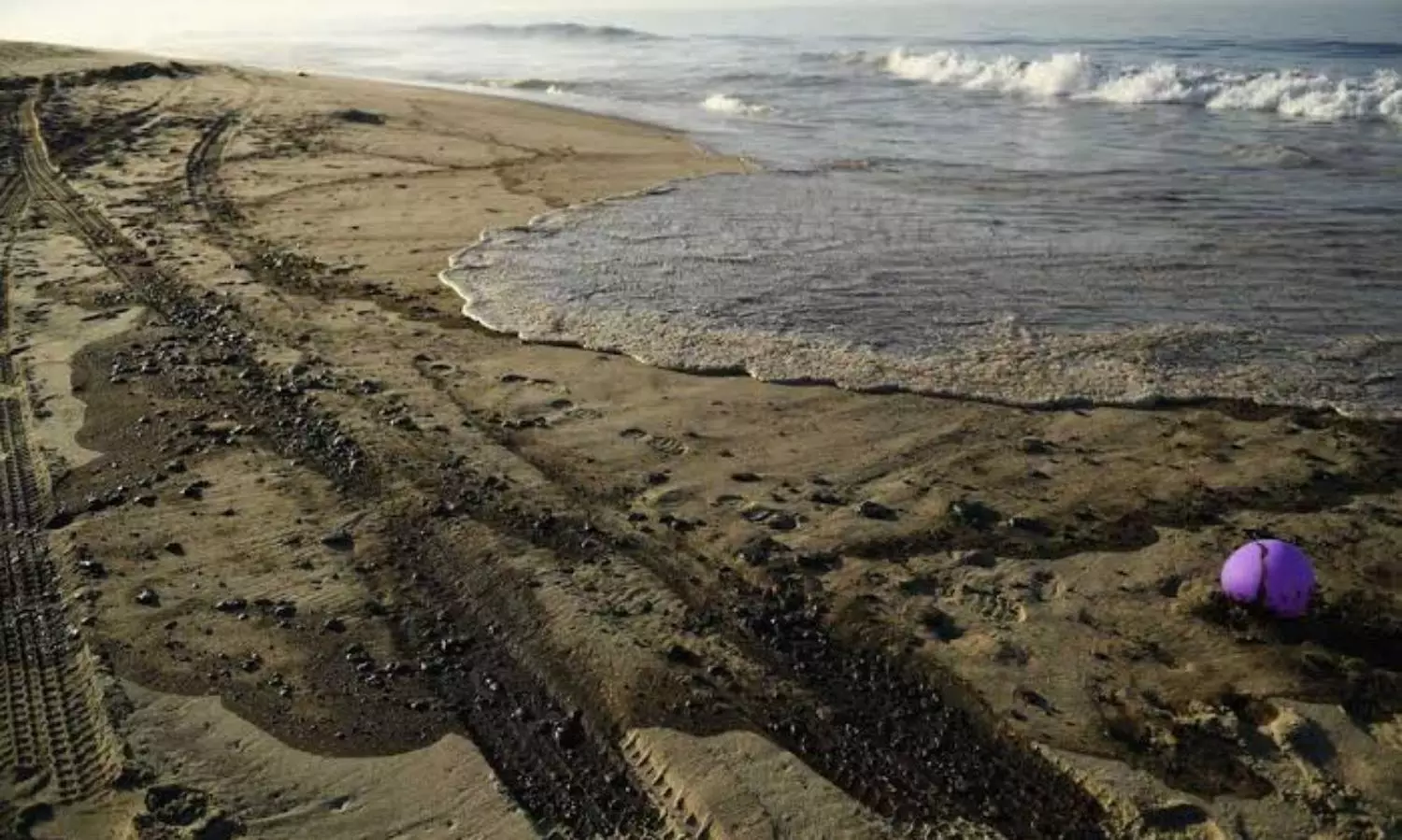 Possible lawsuit against US government for California oil spill