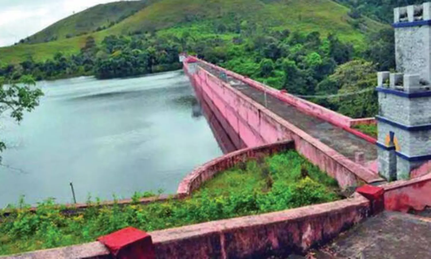 Lived 2.5 times lifetime; no need for urgency: SC on Mullaperiyar