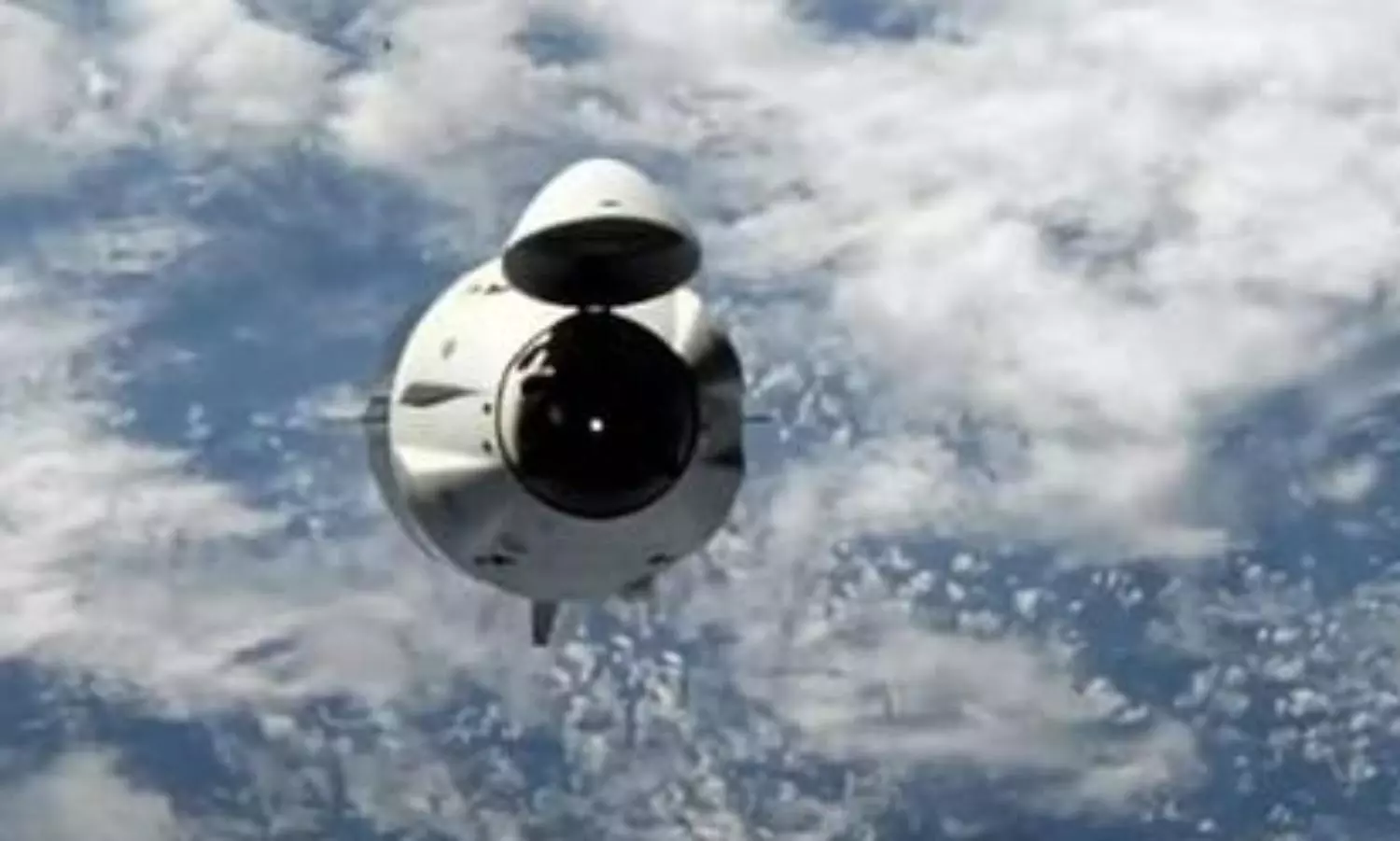 SpaceX capsule with four astronauts back to earth, ending 200-day flight