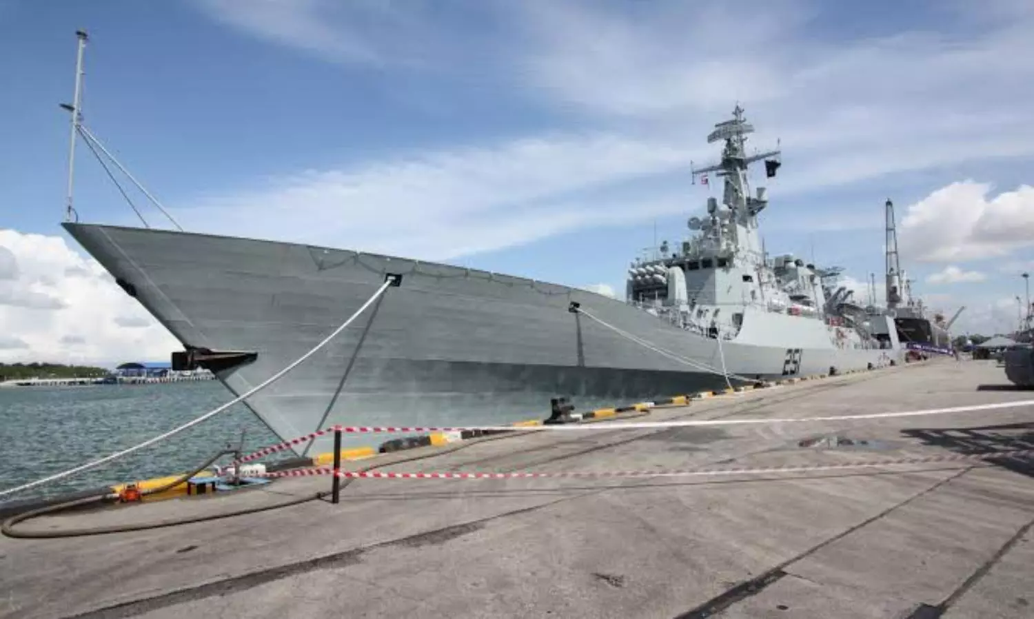 China exports largest warship yet to Pakistan