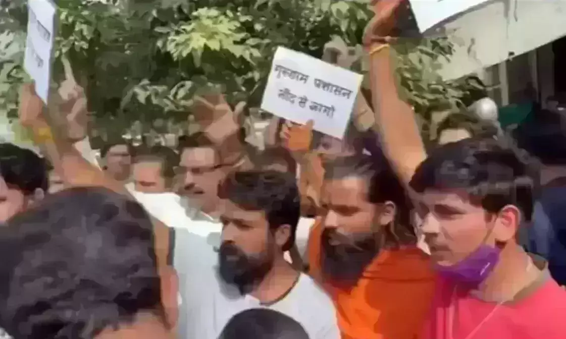 Protestors occupy namaz site in Gurgaon; say a volleyball court will be built