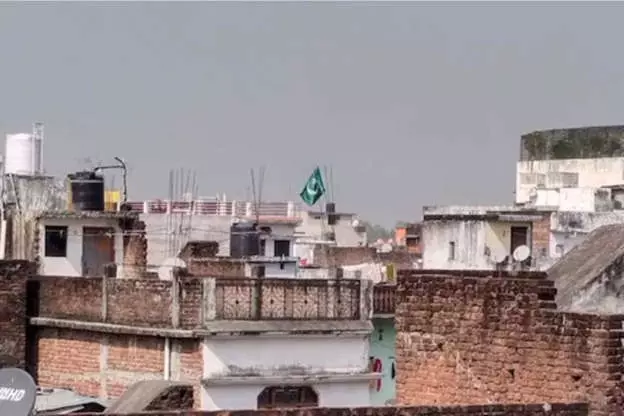 Found no flag but UP police slap sedition on 4 for hoisting Pak flag: Report