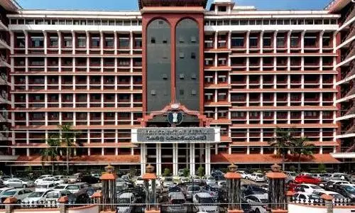 Mere smell of alcohol cannot be construed a person is intoxicated: Kerala HC