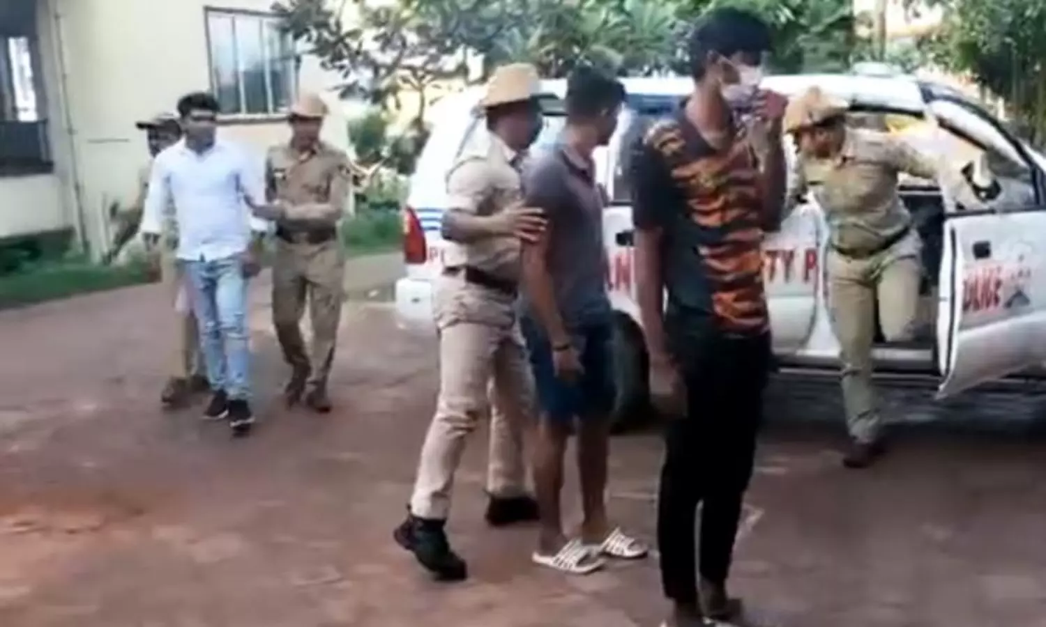 Mangaluru police arrest men who assaulted a Muslim boy, his female friend