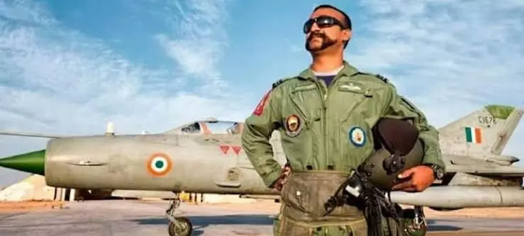 Balakot airstrike hero Abhinandan Varthaman receives Vir Chakra