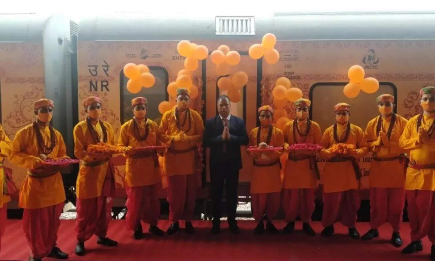 Hindu seers anger forces railways to remove saffron uniform from Ramayan Exp