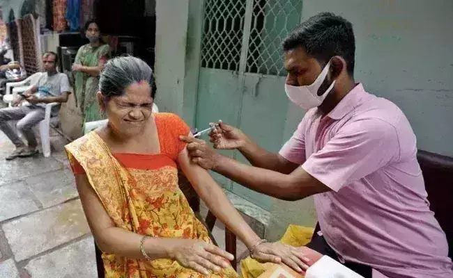 COVID-19: India records 6,563 fresh cases, 132 deaths in 24 hours
