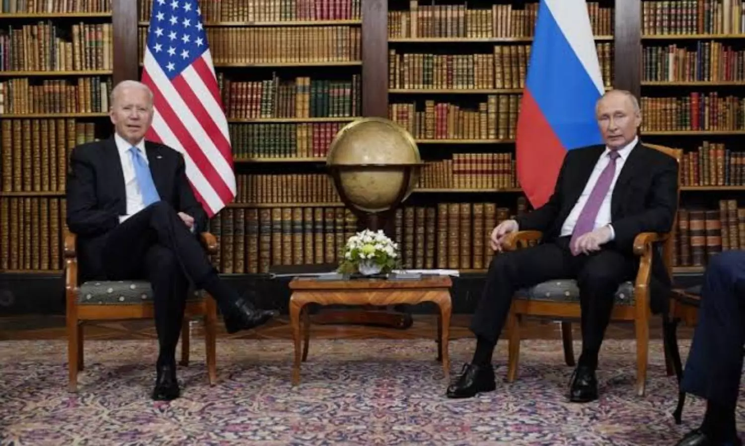Russia warned of strong sanctions if it attempts to invade Ukraine again