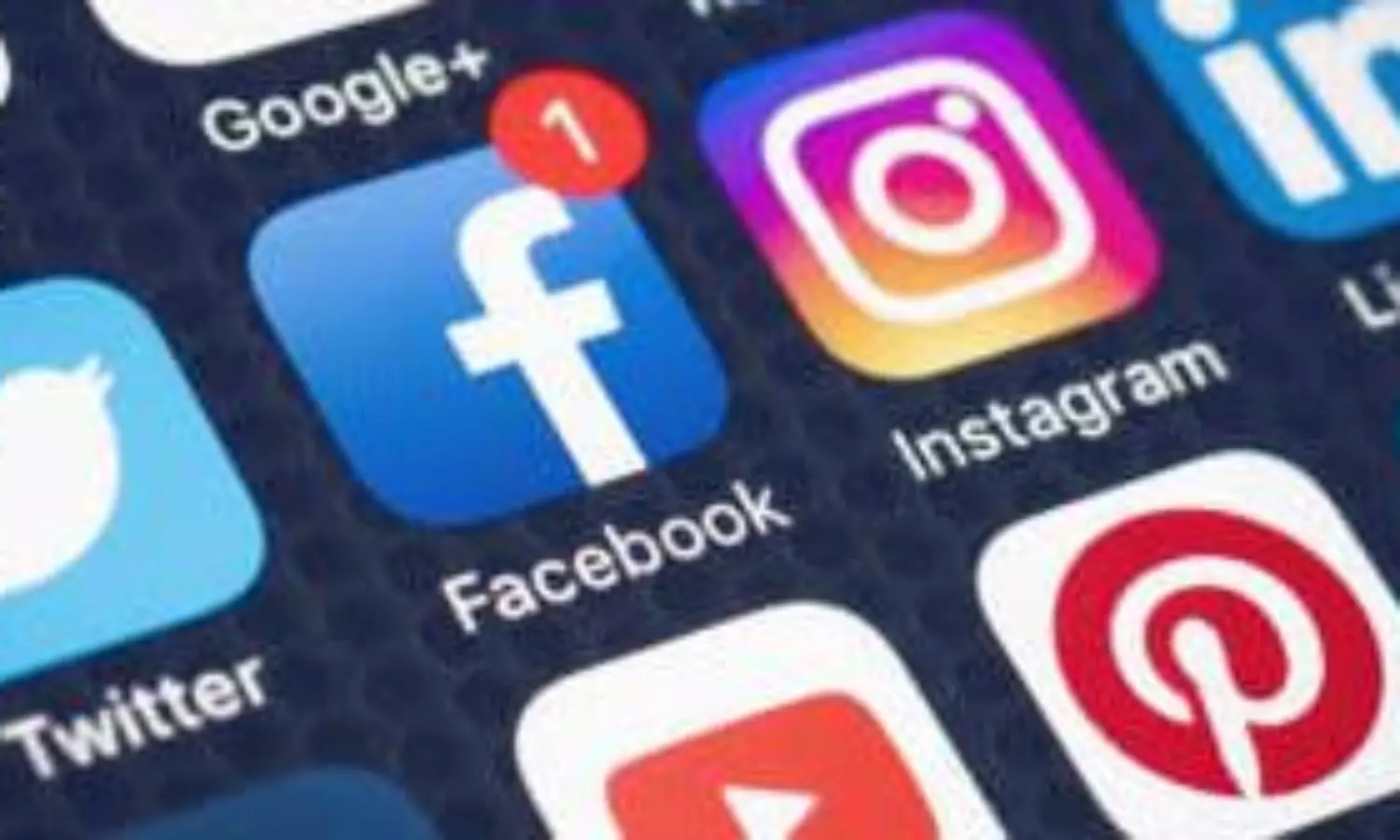 Senators announce new social media transparency bill