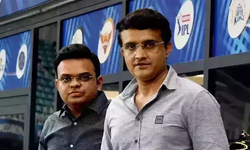 Gavaskar says Ganguly needs to clear the air on Kohlis comments on captaincy issue
