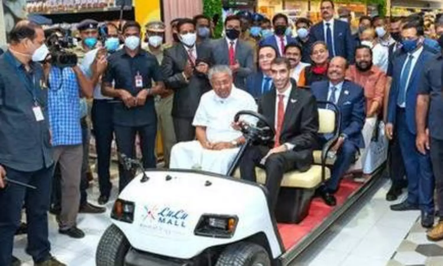 Kerala CM Pinarayi Vijayan inaugurates iconic Trivandrum Lulu Mall