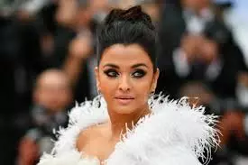 ED summons Aishwarya Rai Bacchan in Panama papers case