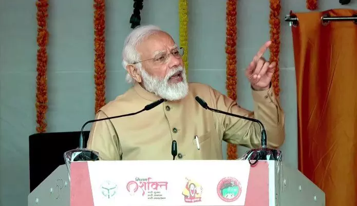 Government working relentlessly to empower daughters: PM Modi in UP