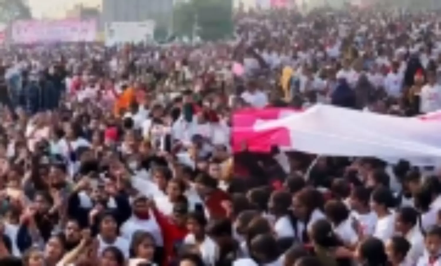 Yogi govt denies permit for Cong mahila marathon; thousands gather still