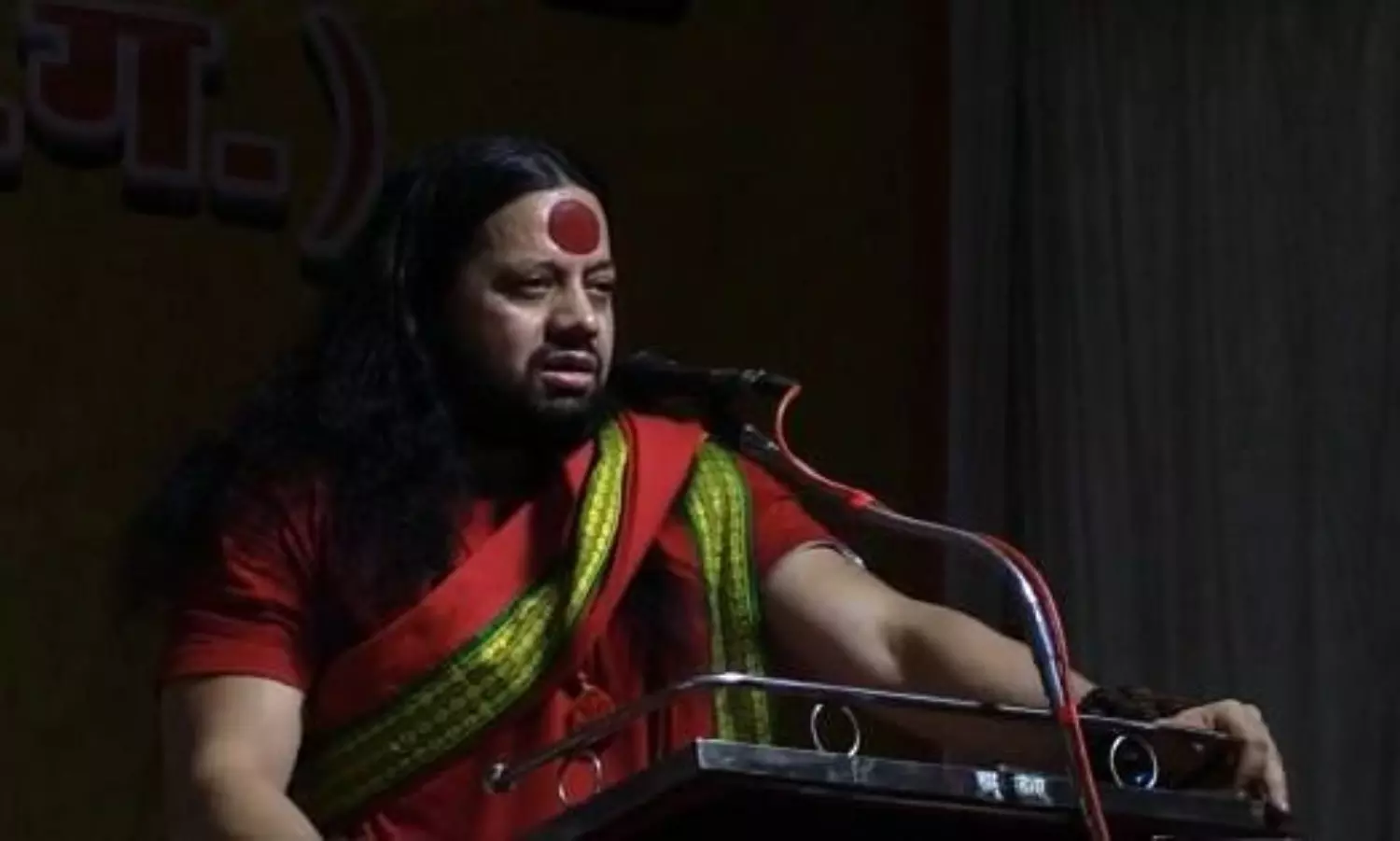 FIR against priest for derogatory remarks against Gandhi, praising Godse