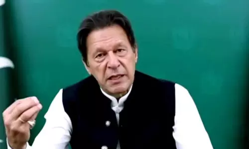 Admins never-before crackdown forces PTI members quit: Imran slams