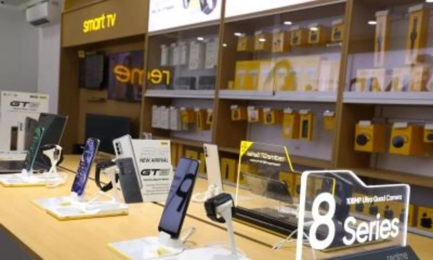 Realmes 5G smartphone sales register 9,519% pc growth in India