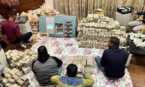 GST officials confirm they were after corrupt UP businessman as BJP, Samajwadi parties engage in blame game