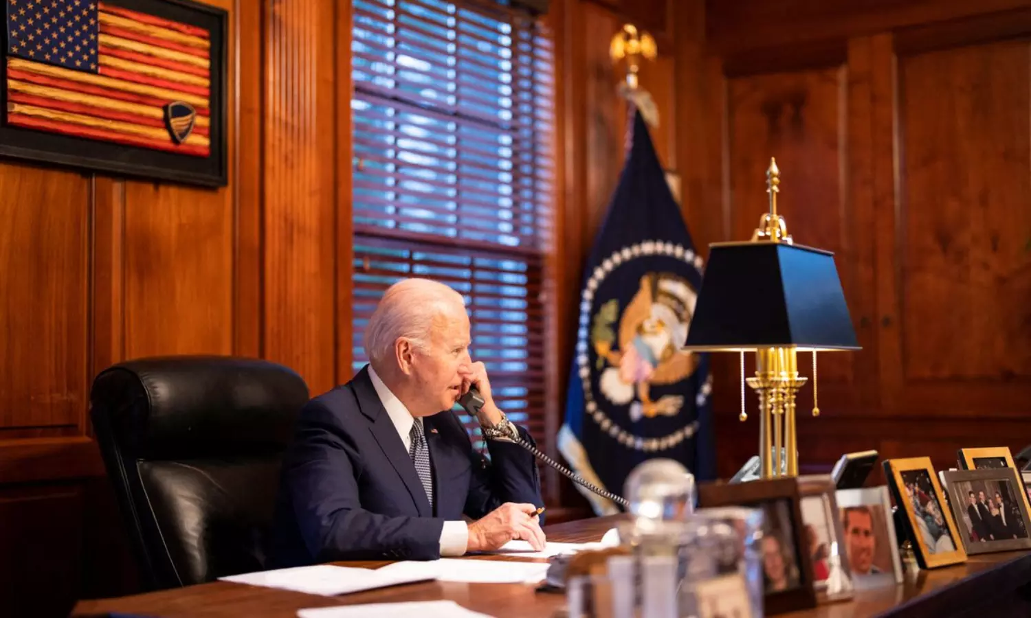 Biden holds second round of talks with Putin to defuse Ukraine tension, discusses sanctions