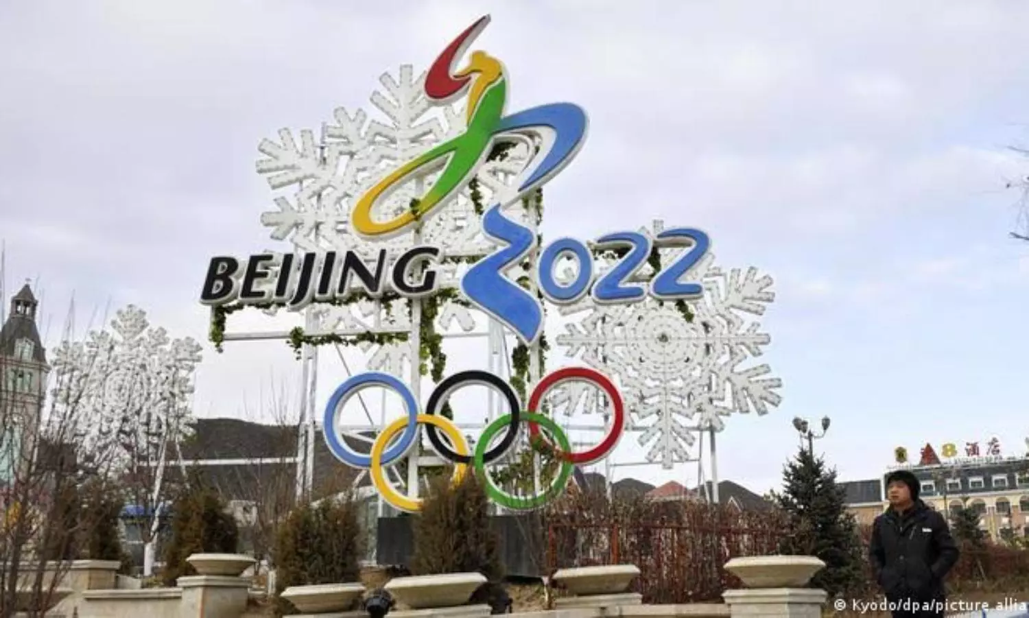 China enforces lockdown in provinces to curb COVID spread ahead of Winter Olympics