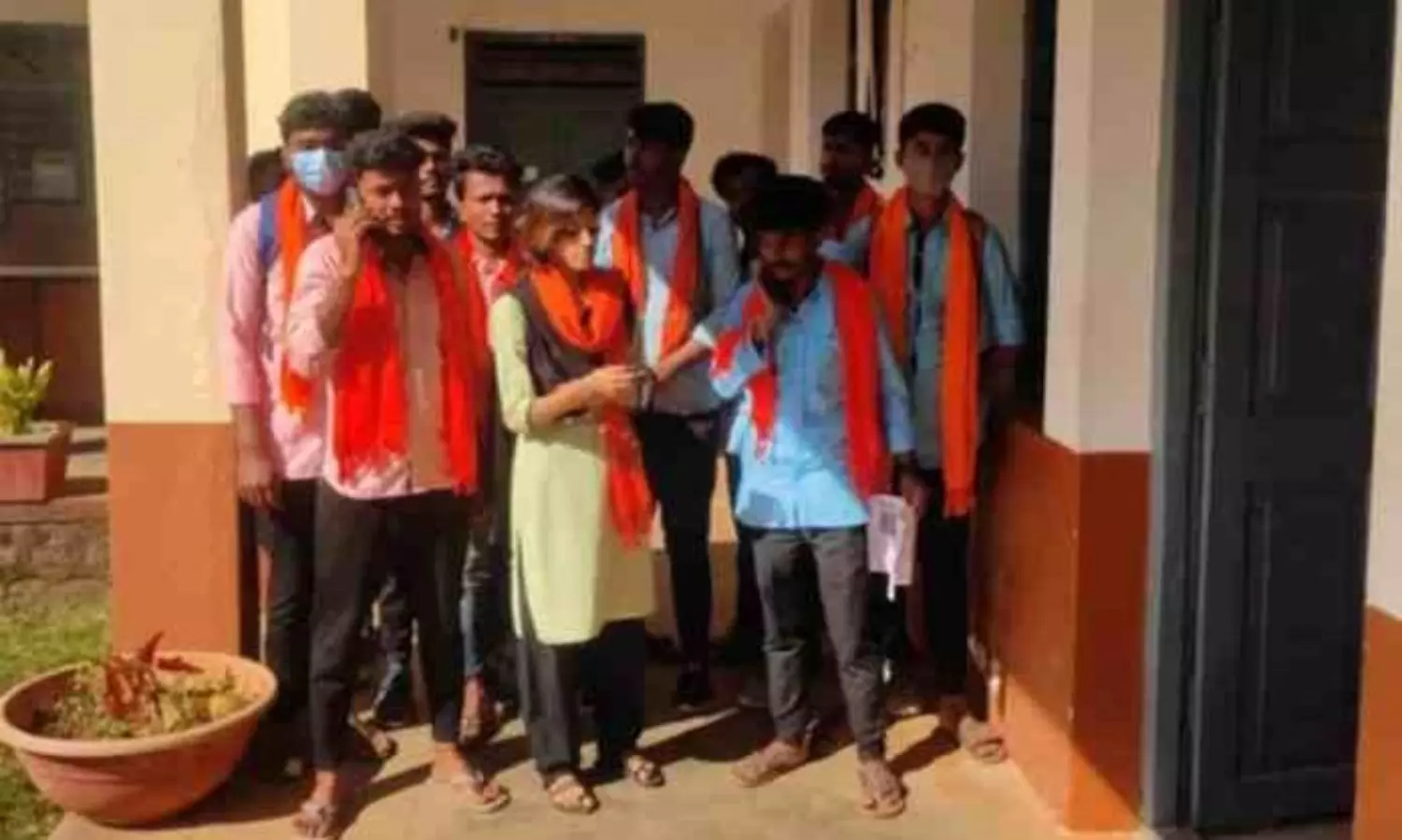 Hijab vs Saffron Scarf Row: College in Ktakas Chikmagalur to hold parents meeting