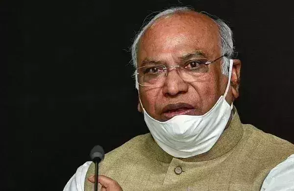 No freedom of speech in India: Kharge slams Centre