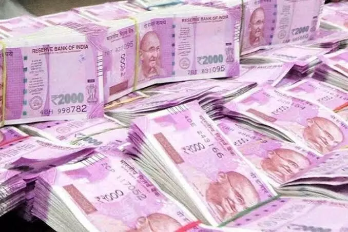 8 crores in cash, 3 kg gold seized during raid on businessman in Madhya Pradesh