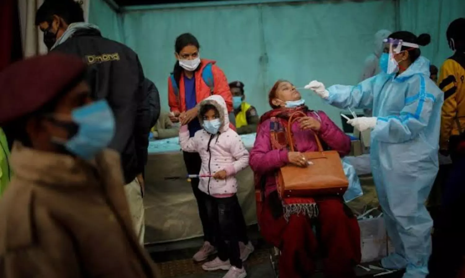 1,59,632 new Covid cases in India; PM to chair Covid-19 review meeting