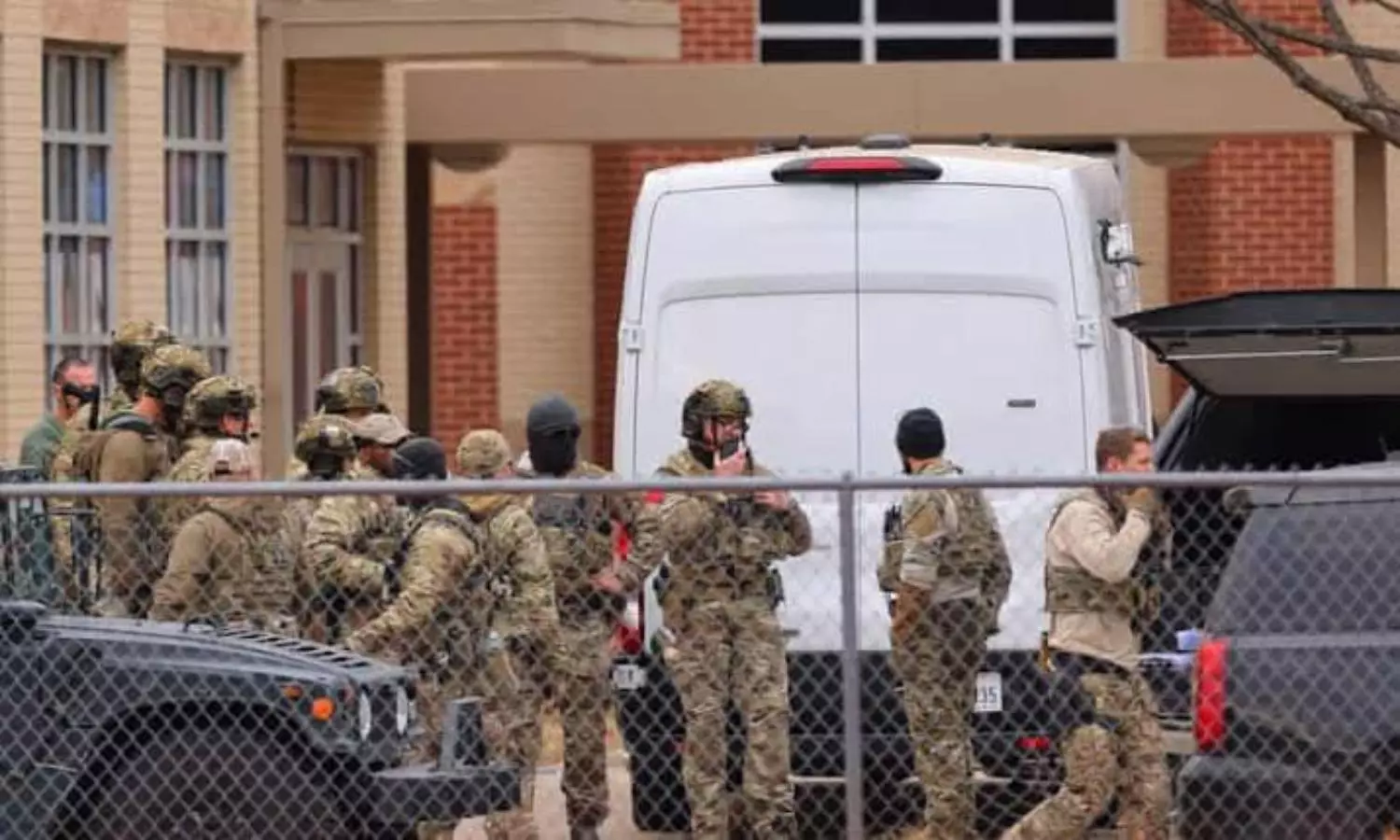 Man takes hostages in Texas synagogue, demands release of Pak prisoner