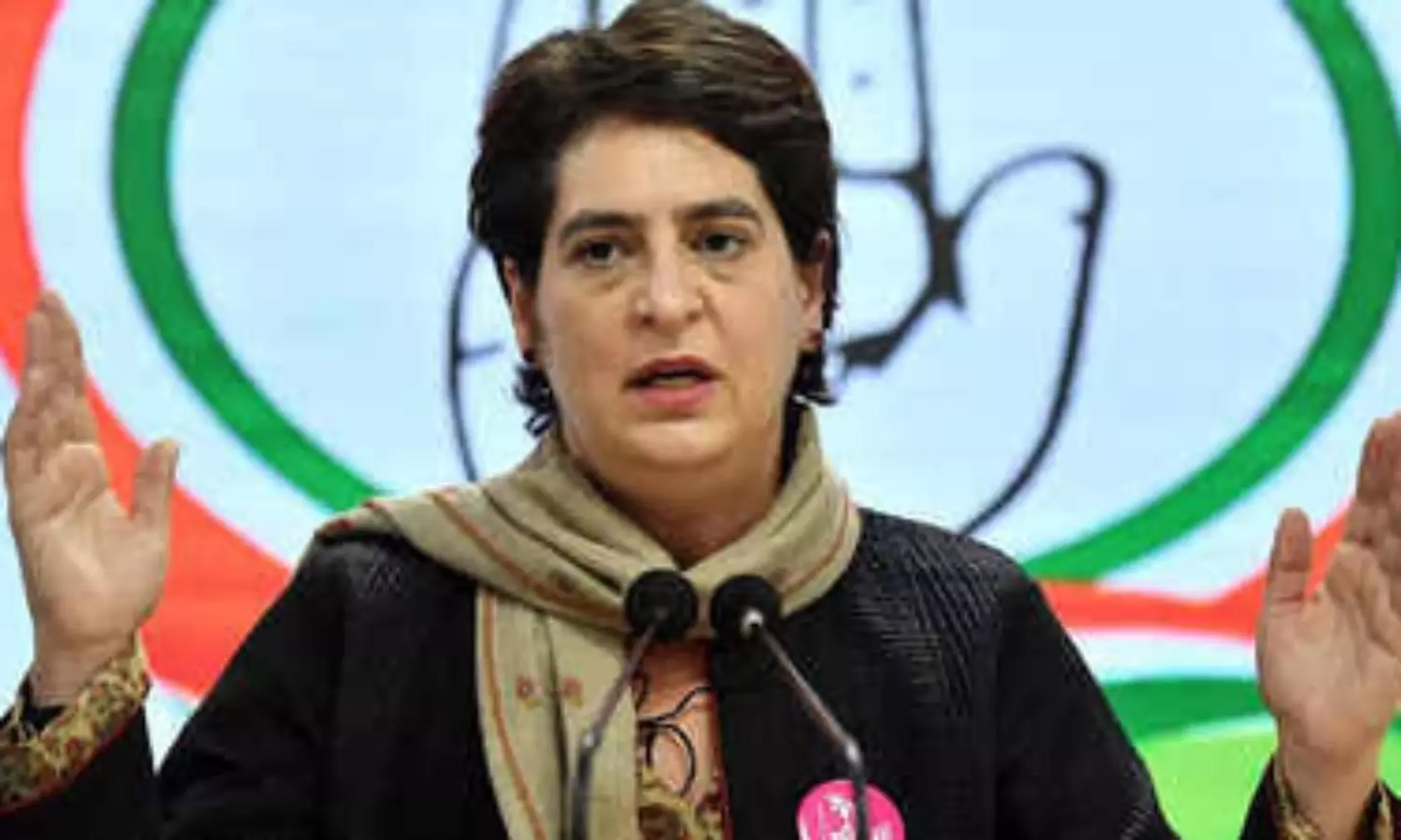 Not running for CM in UP: Priyanka Gandhi Vadra issues clarification
