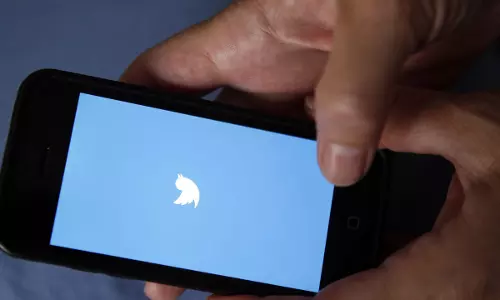 Online experiments of Israeli aggression