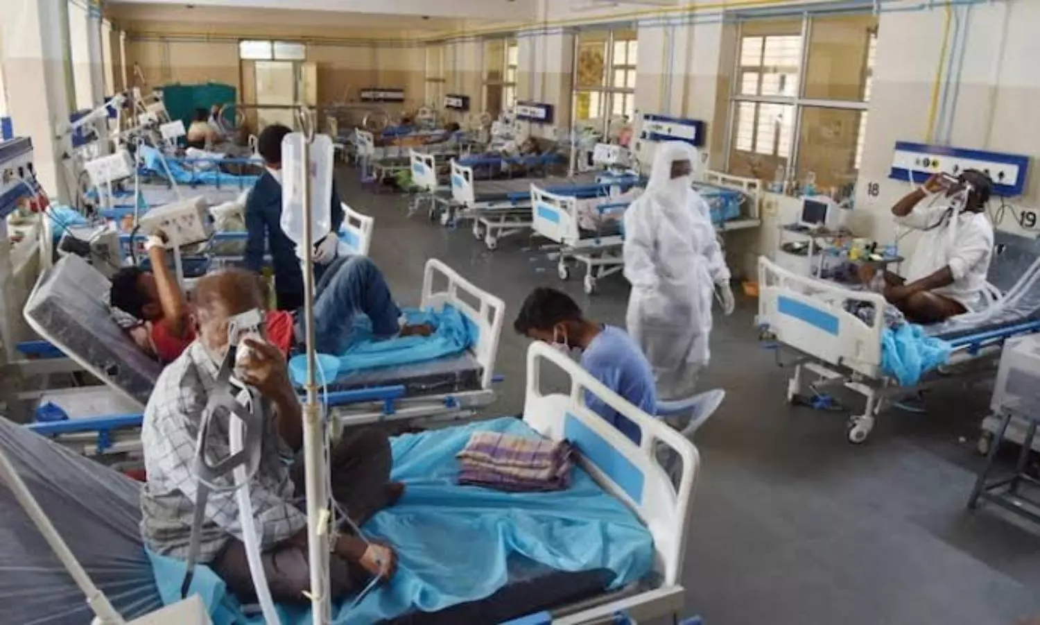 India records 2.35 lakh new Covid cases, positivity dips from 15.8% to 13.39%