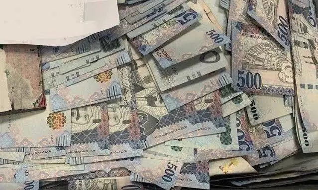Foreign currency worth Rs 23 lakh seized from Dubai-bound passenger in Delhi