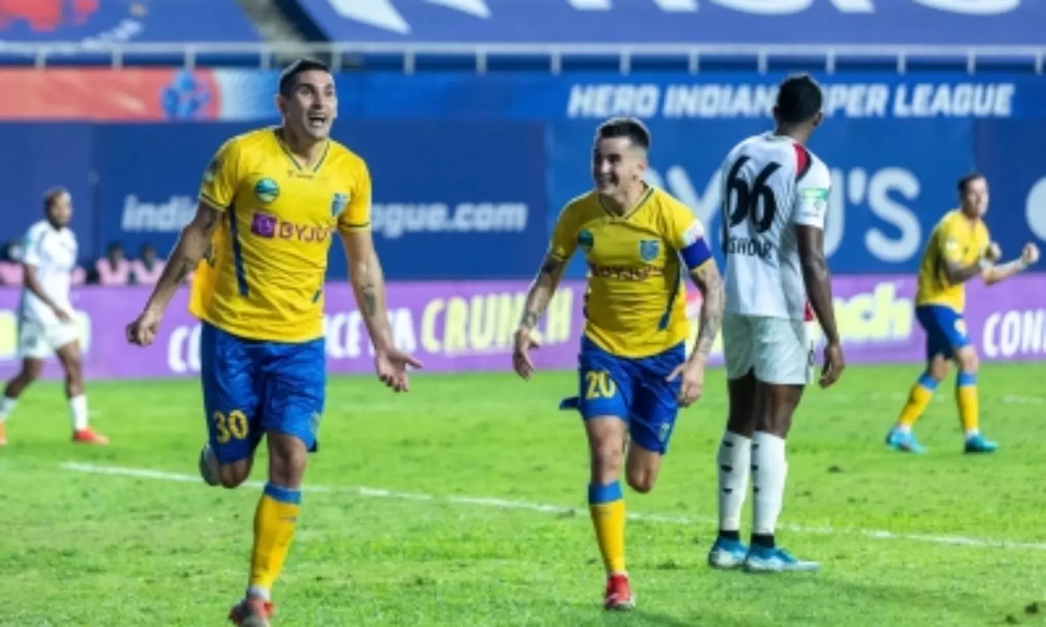 ISL 2021-2022 : Blasters defeats NorthEast for 2-1