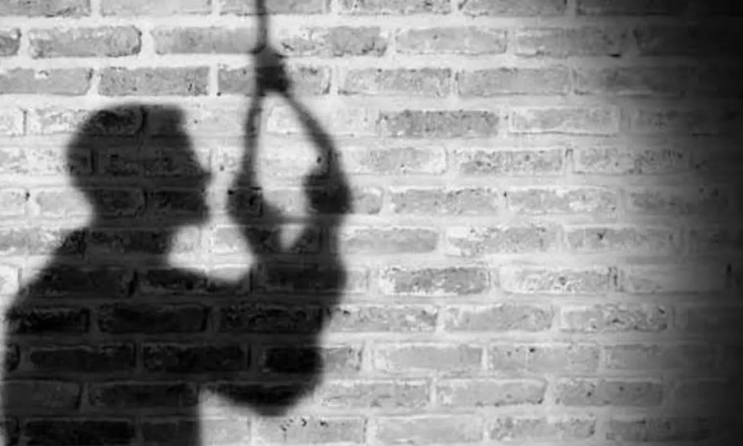 Kerala fisherman hangs to death after failed attempts to secure loan documents from govt