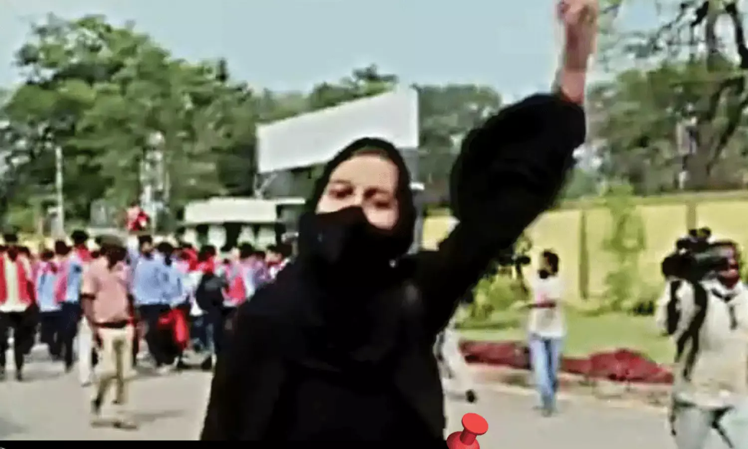 Girl shouts Allahu Akbar at boys who heckled her, raising Jai Shri Ram slogan